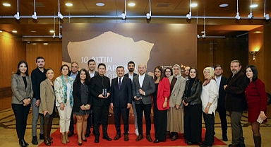 KÜLTÜR VE SANATTAN, SOSYAL HİZMETLERE! KÜÇÜKÇEKMECE, ALTIN KARINCA’DA ÇİFTE BAŞARIYA İMZA ATTI