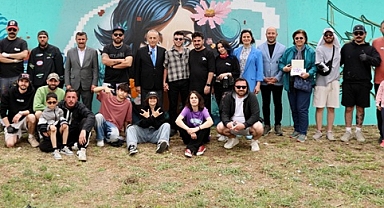 KÜÇÜKÇEKMECE GRAFFİTİYLE RENKLENDİ