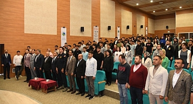 YOZGAT BOZOK ÜNİVERSİTESİNİ İKİ TOPLULUK TEMSİL ETTİ