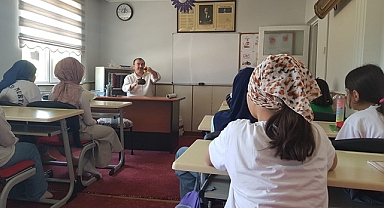 BİR KONU BİR KONUK BULUŞMALARINA KATILDI