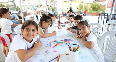 KÜÇÜKÇEKMECELİ ÇOCUKLAR SANATLA BULUŞUYOR