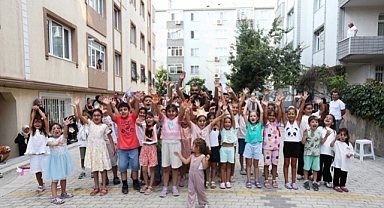 BİNLERCE ÇOCUK YAZ TATİLİNİN TADINI ÇIKARTTI