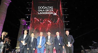 GALA GECESİNDE İKİ ÖDÜL TÖRENİ GERÇEKLEŞTİ