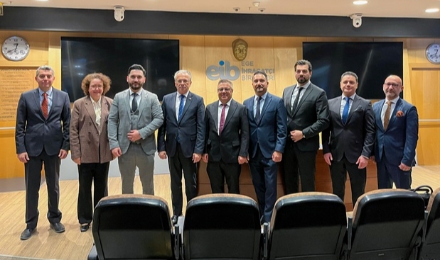 TÜRK İHRACATÇISINA ALMANYA'DA ŞİRKETLEŞME YOL HARİTASI SUNULDU