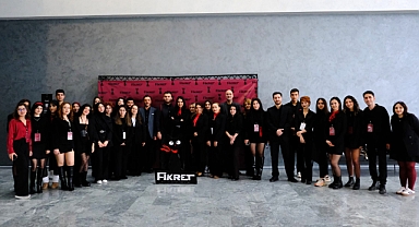 KARA KEDİ FİKRET'LE SAHNELERE ADIM ATTI