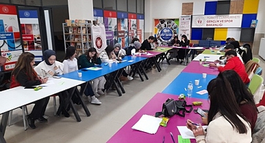 ÜÇÜNCÜ EĞİTİMDE “KURUMSAL GÖZLEM VE GERİ BİLDİRİM GEZİSİ” KONUŞULDU 