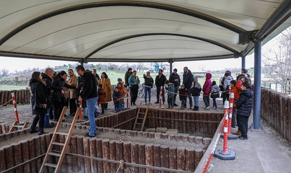 BURSA AKTOPRAKLIK HÖYÜK ARKEOPARK'TA UYGULAMALI EĞİTİMLER DEVAM EDİYOR