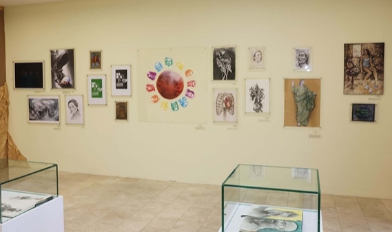 28 GÜZEL SANATLAR AKADEMİSİ ÖĞRENCİSİNDEN 'KABUK' SERGİSİ AÇILDI