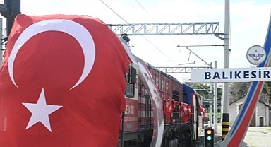 ATATÜRK'ÜN BALIKESİR'E GELİŞİNİN 103. YILI TÖRENLE KUTLANDI