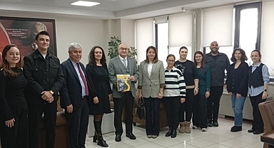 BALIKESİR TURİZM REHBERİ BAÜN REK. PROF.DR. YÜCEL OĞURLU'YA TAKDİM EDİLDİ