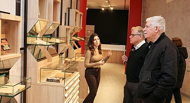 İMZALI KİTAPLAR MÜZESİ'NİN KONUĞU BAŞAR BAŞARIR OLDU