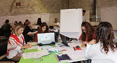 MOBİLYA EKO-TASARIM ÇALIŞTAYI'NDA BİR TAŞLA 4 KUŞ VURDULAR