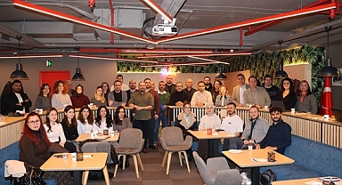 MOBİLYADA YENİ OYUN KURUCU: VERİ VE YAPAY ZEKÂ