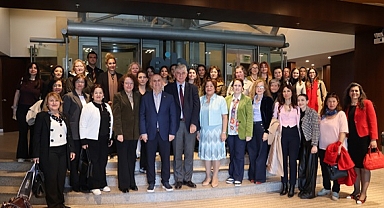 İZMİR'DEN KADIN GİRİŞİMCİLERE KÜRESEL TİCARET VİZYONU