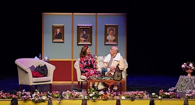 KRAL DAİRESİ’NİN İLK GÖSTERİMİNE İZLEYİCİDEN BÜYÜK İLGİ