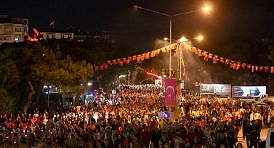  KUVAYIMİLLİYE ŞEHRİ BALIKESİR'İN SOKAKLARI DOLUP TAŞTI