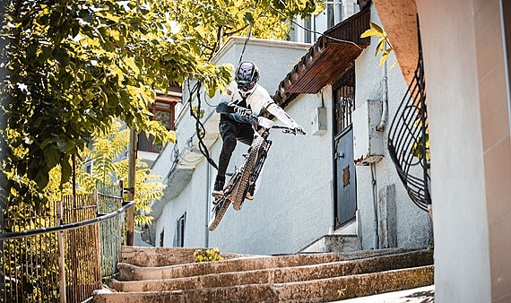 BURSA’DA HER BASAMAKTA NEFES KESEN YARIŞ