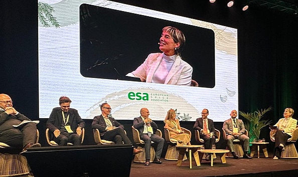 EGE'DEN AVRUPA'YA BAHARAT KÖPRÜSÜ