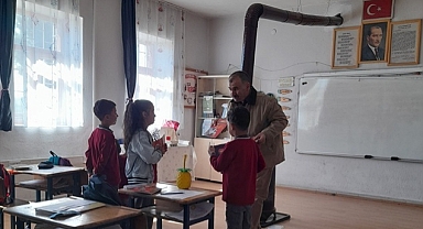  PROF.DR BÖYÜKATA “KÖYDE OKUMA ETKİNLİKLERİ” İÇİN KONACI VE TAŞPINAR KÖYLERİNE GİTTİ