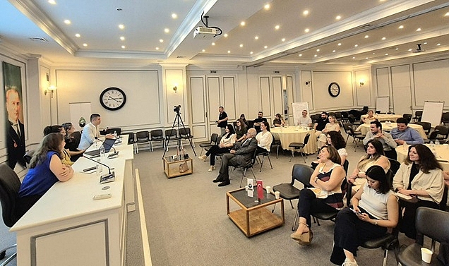 BUSİAD'DA SÜRDÜRÜLEBİLİRLİK RAPORLAMASI KONUŞULDU